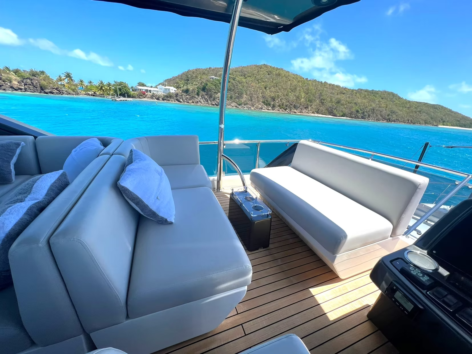 CULEBRA ISLAND 7-HOUR LUXURY YACHT CHARTER (66FT | UP TO 12 GUESTS