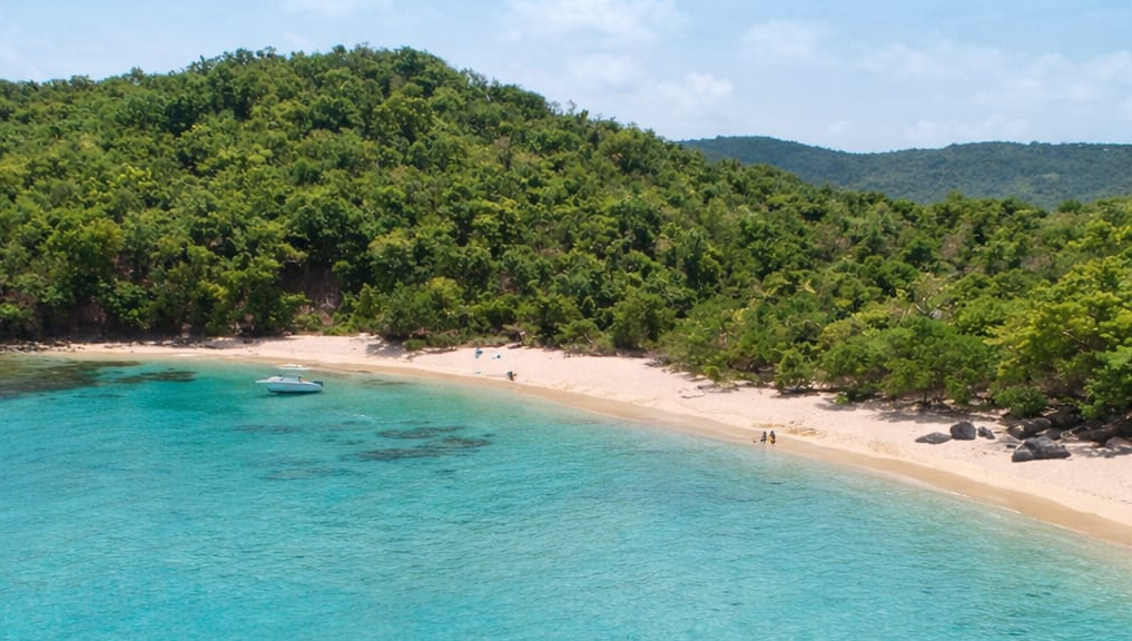 CULEBRA ISLAND 7-HOUR LUXURY YACHT CHARTER (66FT | UP TO 12 GUESTS